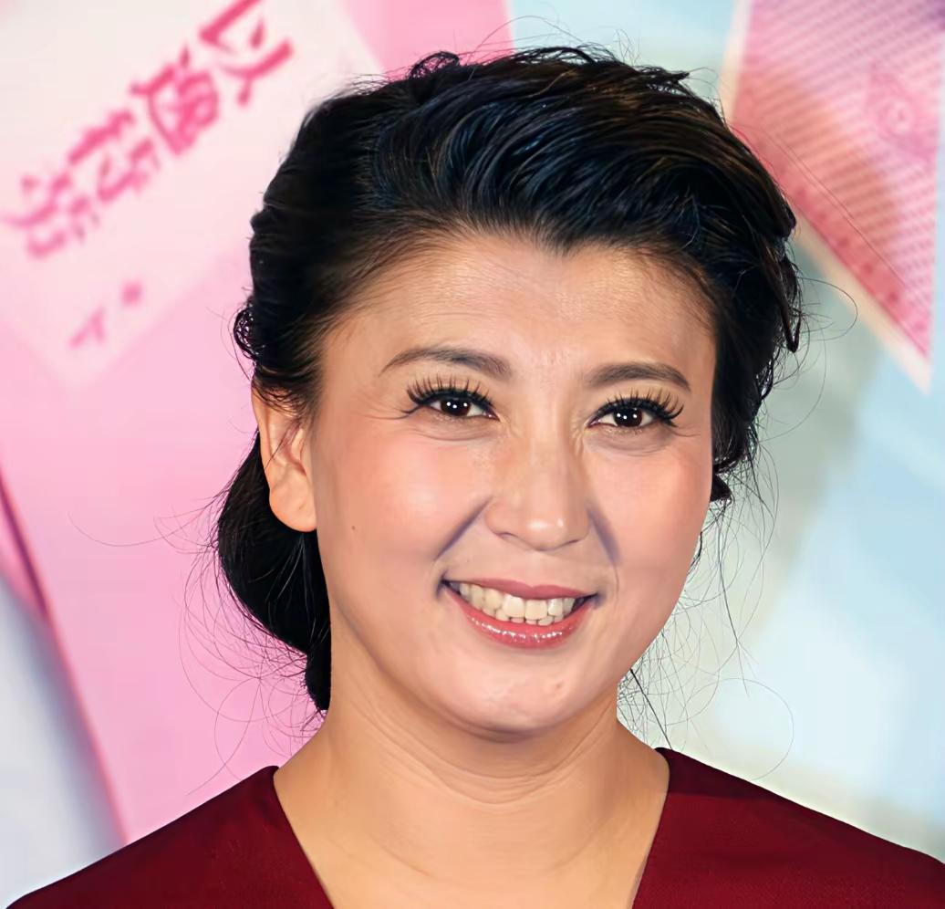 看着闫学晶一口气注销掉6家公司，我心里只有一个感觉：这女人，这次是真的慌了，