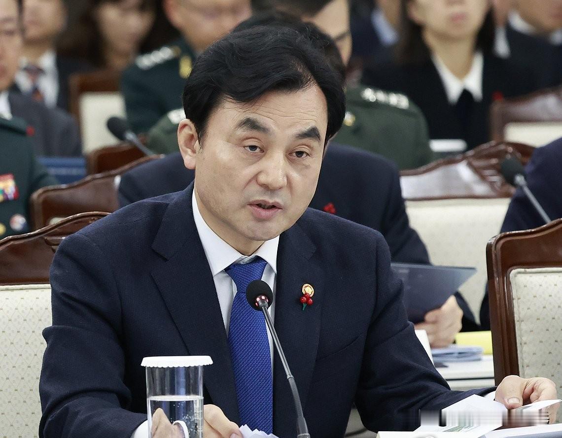 2月21日，韩国国防部长官安圭伯、联合参谋本部议长金明秀已分别致电驻韩美军司令兼