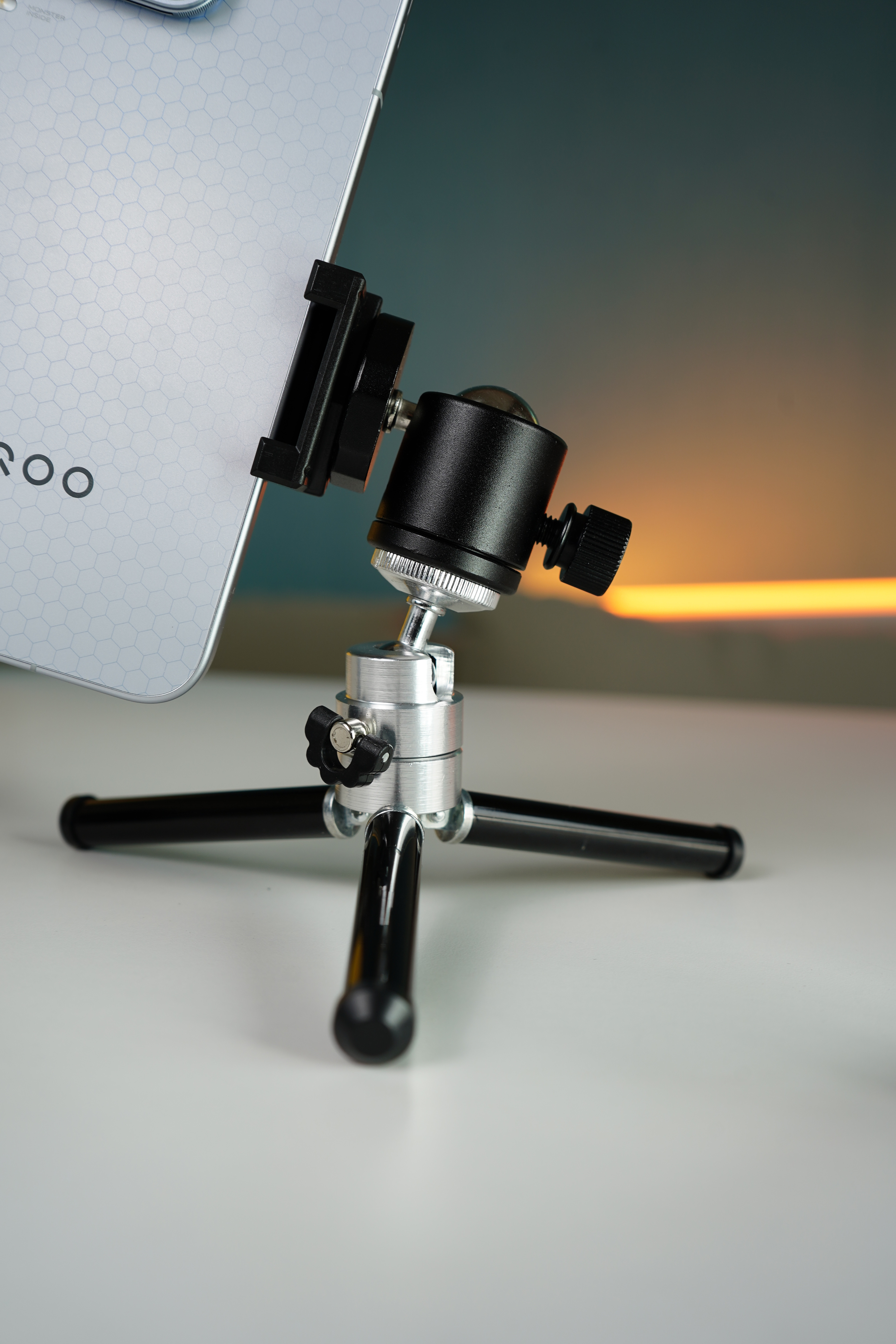 性能Ultra是全方位出众领先的，为极致玩家而来。已经收到邀请函了，一整套直播装