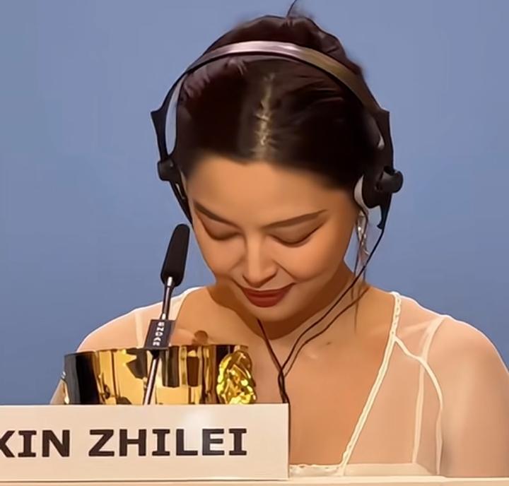 辛芷蕾，实力遭到质疑。一个好消息，一个坏消息，同时发生在女演员辛芷蕾身上，好