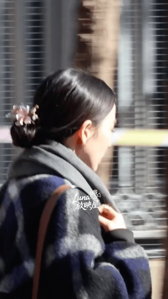 张钧甯下颌线又被张钧甯的侧颜惊艳到了！这下颌线清晰得像漫画里的线条，优越的骨