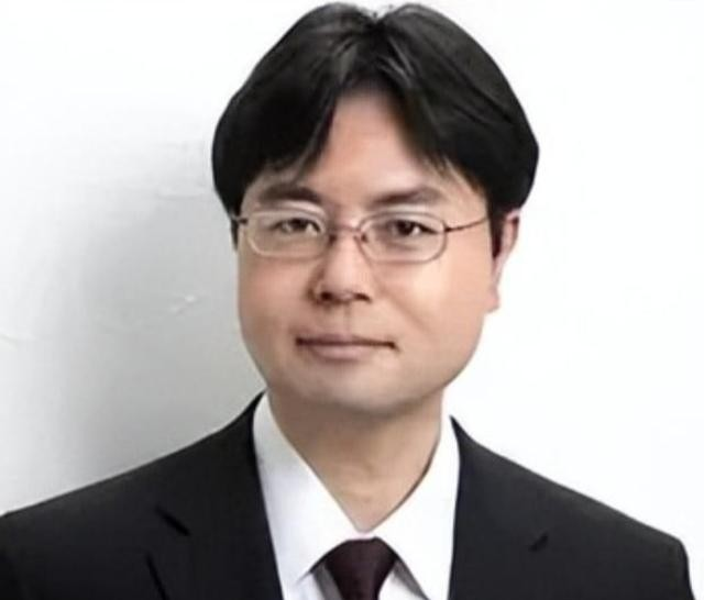 中方越反制，日本人叫得越凶，一位日本经济专家表示，中国“制裁”日本，很有可能会造成日本的困境，这势必