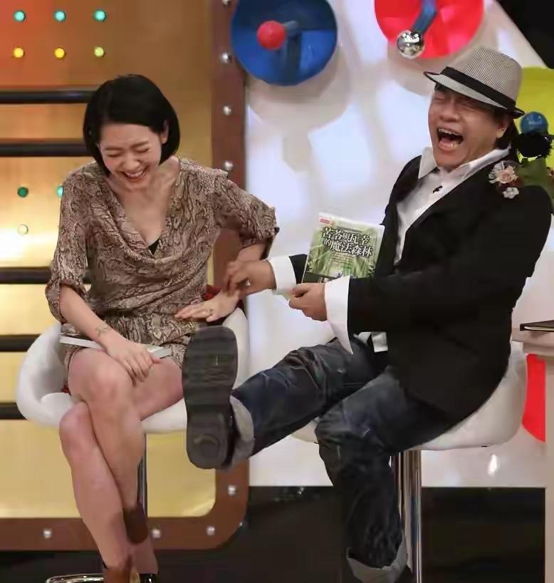 如何评价蔡康永？《康熙来了》结束，明面上是蔡康永主动提出的辞职。背后原因其实