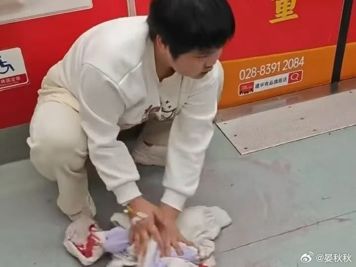 谁在举报吐血女孩？从什么时候开始，“胡乱举报他人”成了一种无需担责的行为？如果你