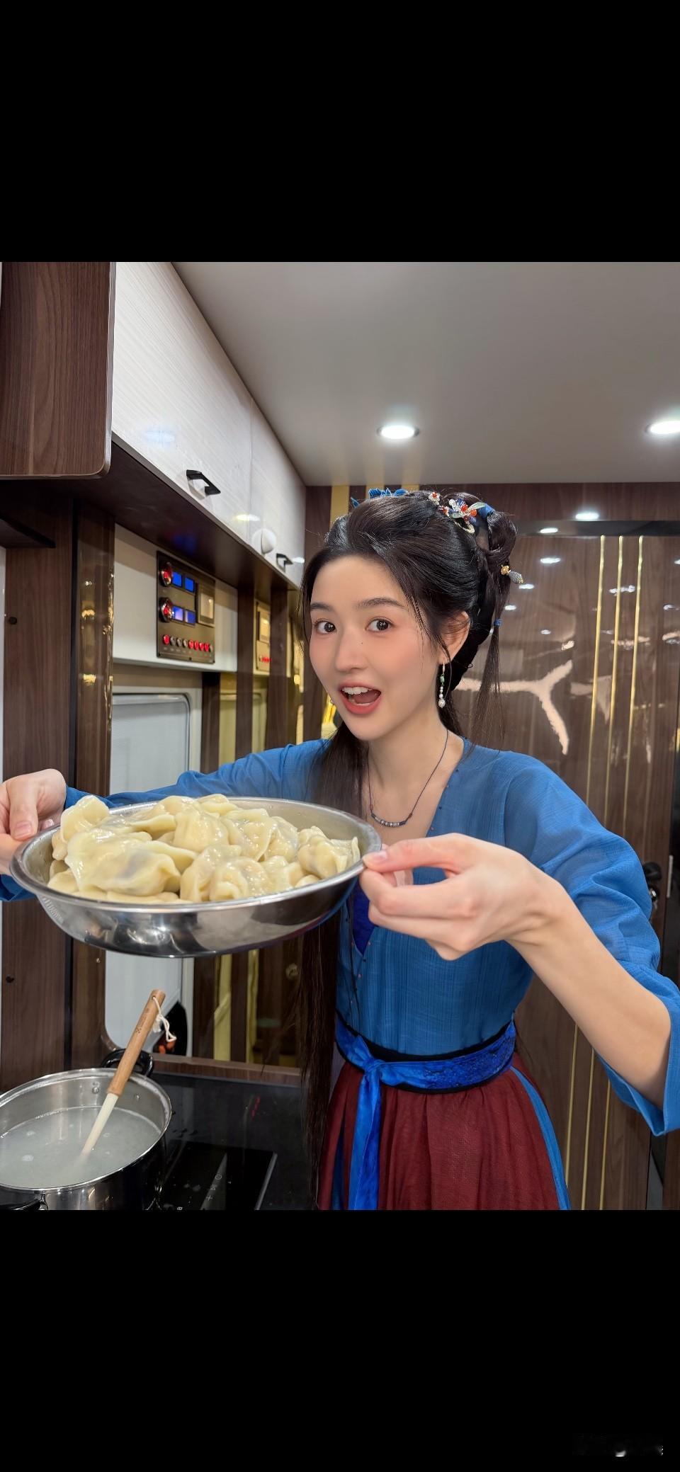 好美的古人煮饺子哈哈哈已经感受到了王姐对美食的期待，看样子这几天应该是饿的不