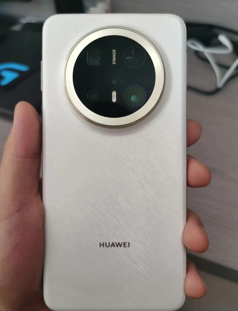 太TM激动了，华为Mate30Pro成功下线，换成Mate70Pro+，余承东