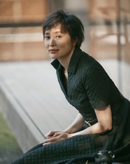 我敢打包票不仅陈建斌没想到，就连蒋勤勤恐怕也琢磨不透，吴越居然离开陈建斌后一