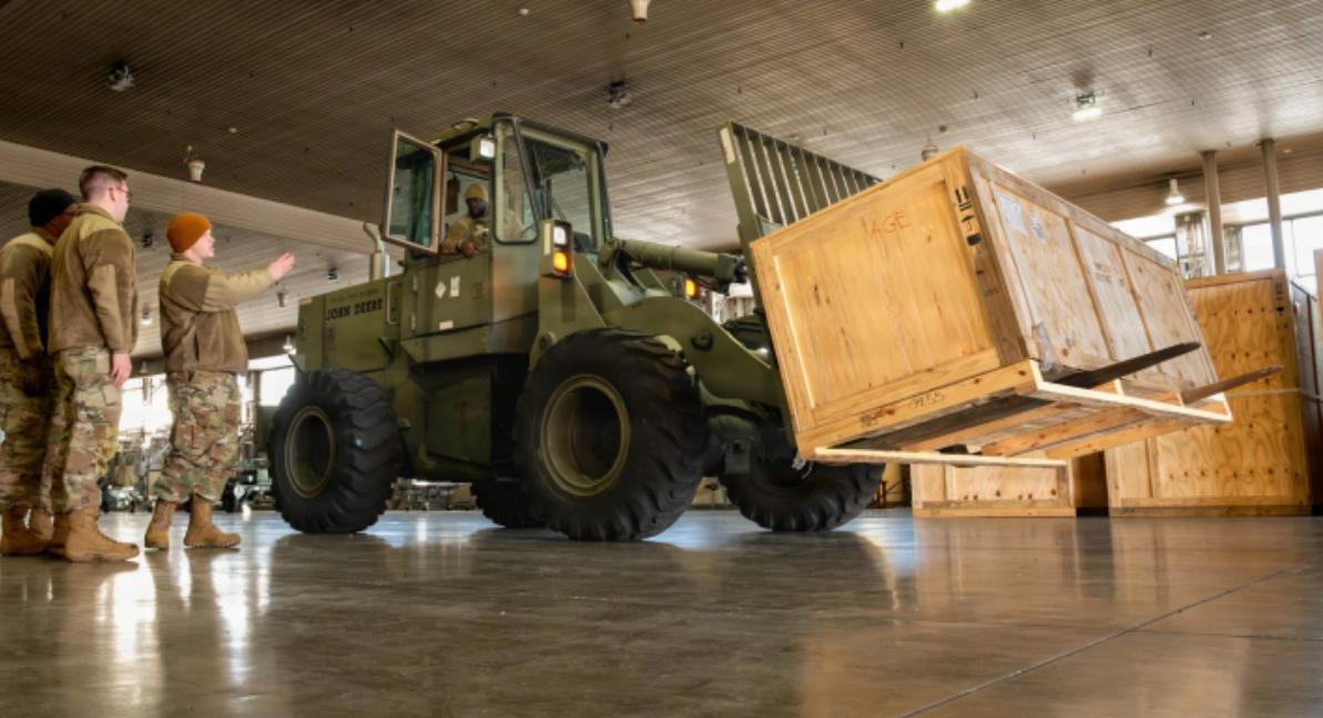 F35扎堆日本，美军想干啥？真能镇住场子吗？美军正紧锣密鼓在日本三泽基地搞建