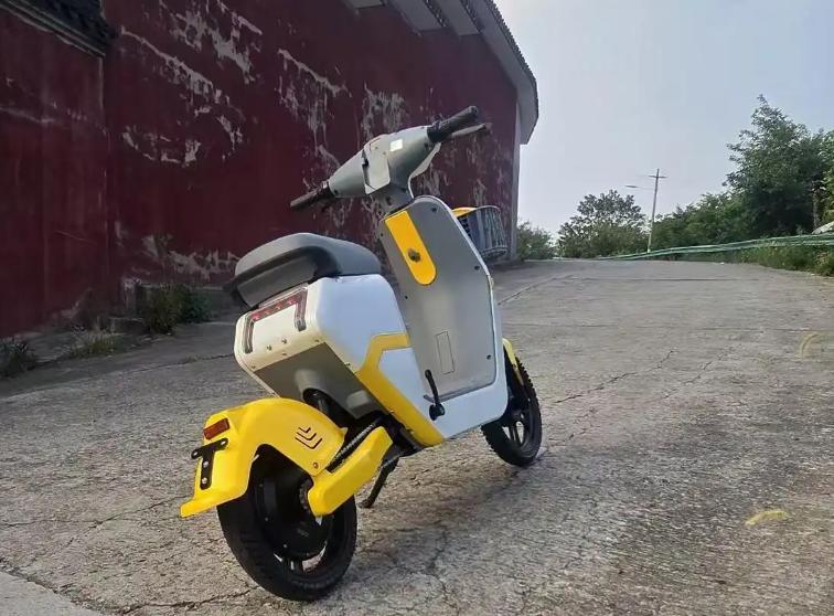 电动车上坡别乱挂档！90%的人都错了，这样骑才对电动车爬坡选对档，不仅动力