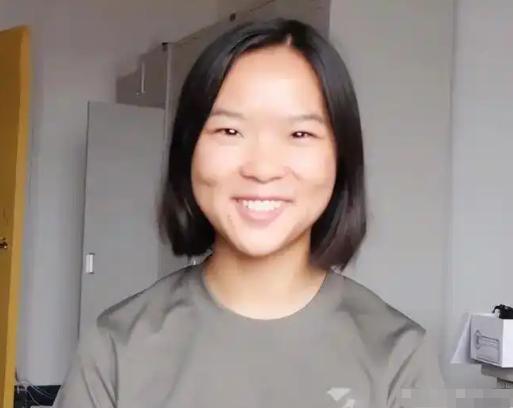 2019年，云南女孩因为差了1分，没能考进国防科技大学。她下定决心选择复读，准备