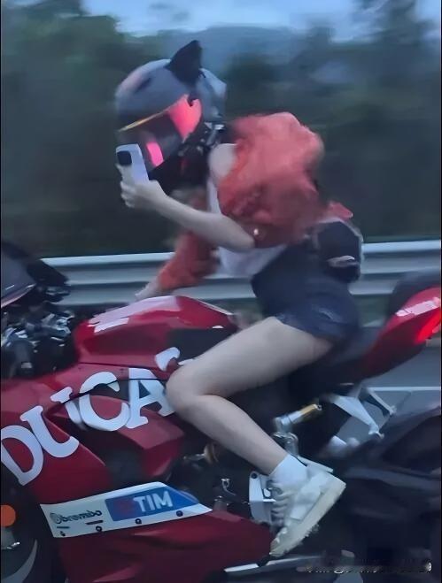 有些措施，看似惩罚，实际上是在挽救生命。8月23日6时许，20岁女孩曹某骑着红