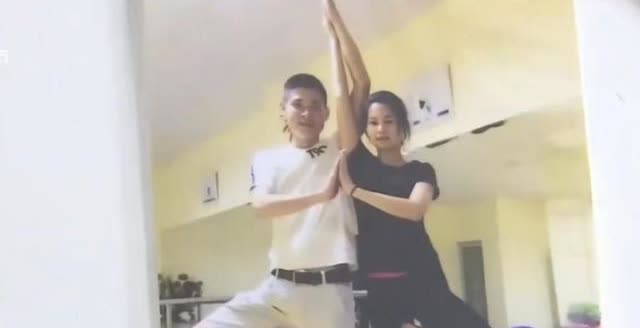 湖南一女子与丈夫两地分居，期间女子探望丈夫两天，8个月女子诞下一子，丈夫