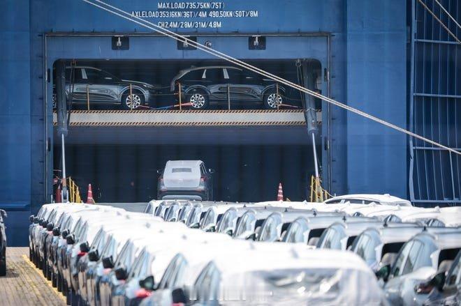美国征收欧盟汽车15%关税当地时间9月24日，美国商务部和美国贸易代表办公室发布