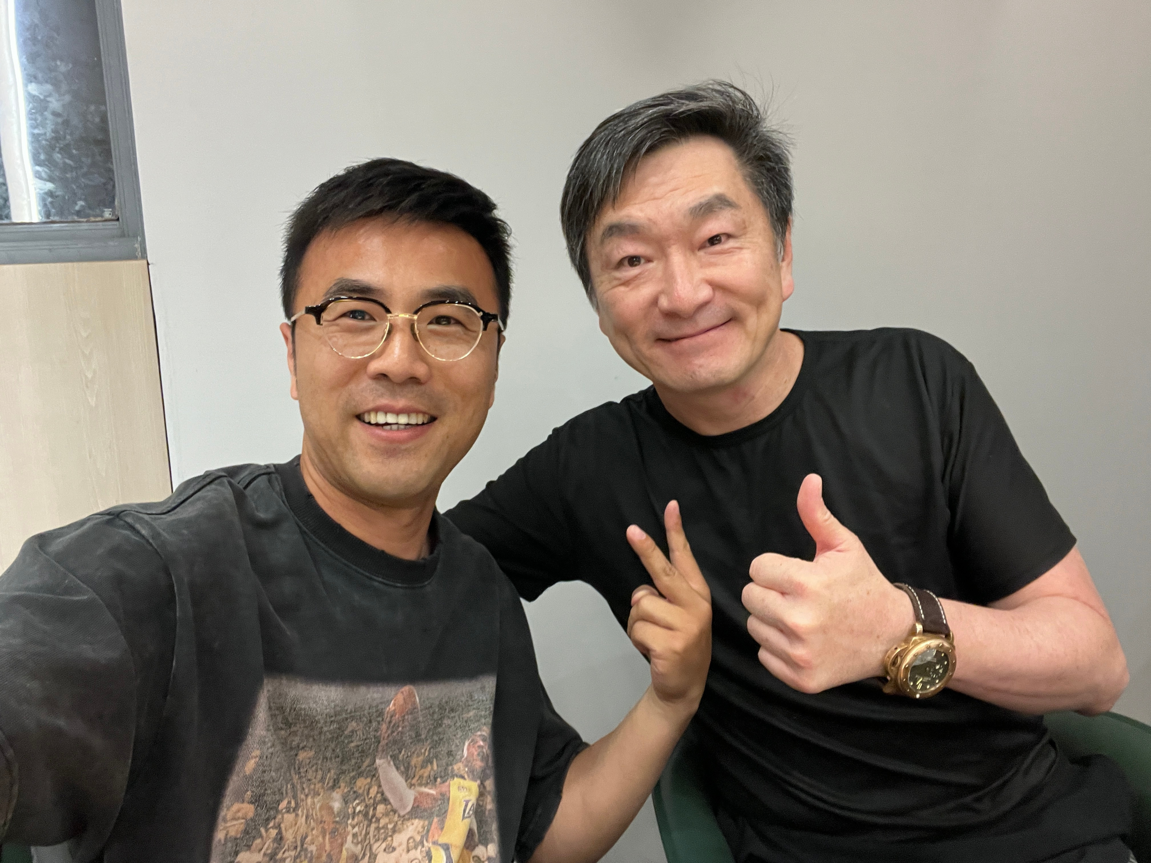 带SeanLee整一顿南京的蒜蓉小龙虾，双臭，金牛湖大鱼头。​​​