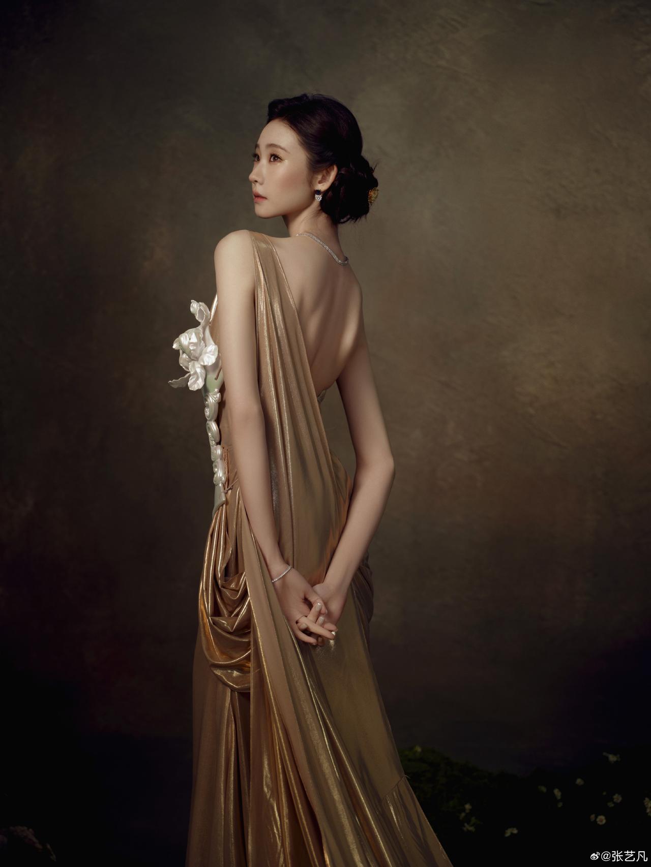 女神降临[滑稽笑]张艺凡