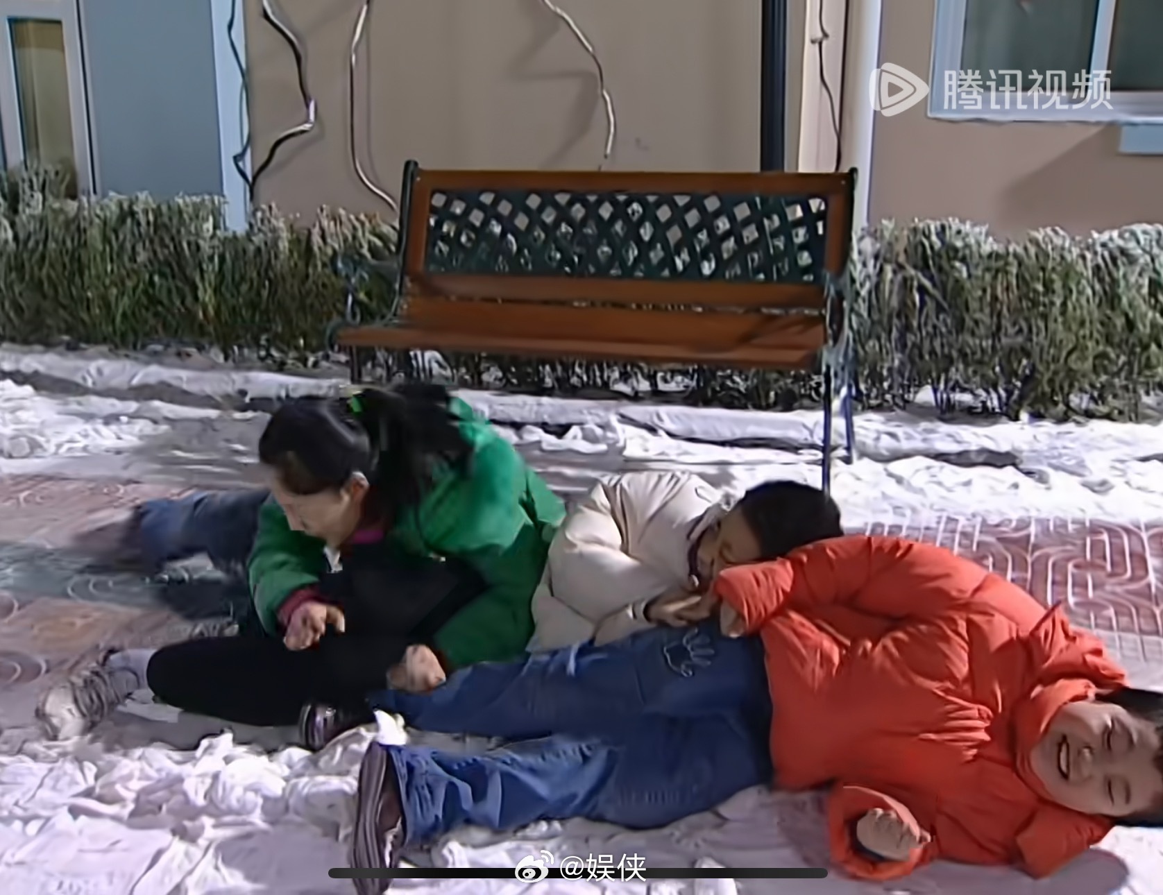 家有儿女的雪景竟然是白毛巾，以前都以为是真的雪景拍摄呢哈哈哈哈​​​