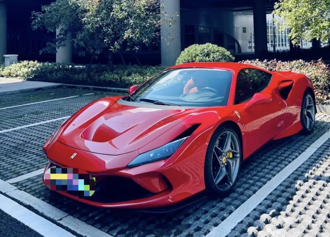 又上架一台5000公里的法拉利F8Tributo2023年01月上牌一手