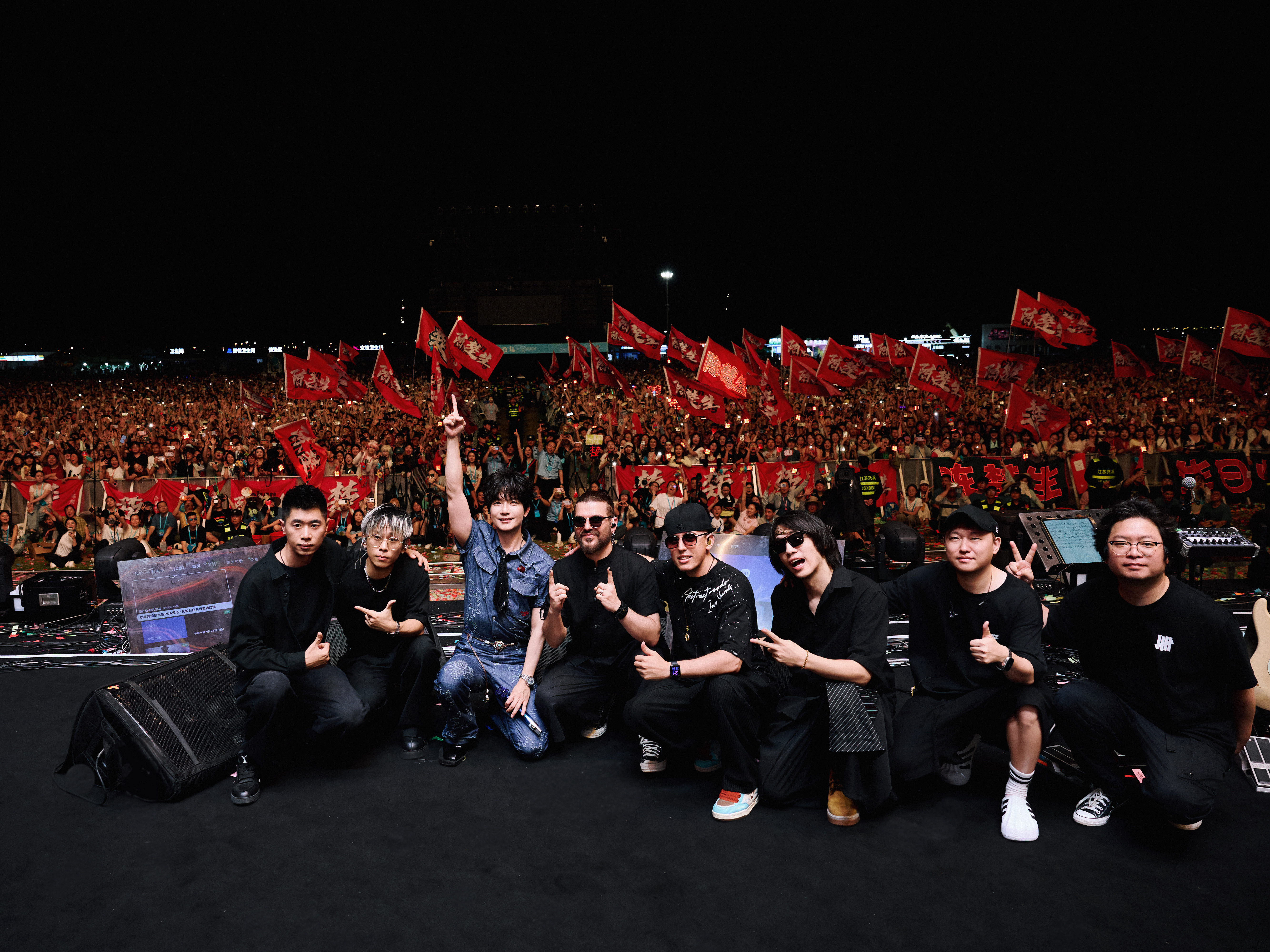 好红好多大旗！连岛音乐节多接，顺便来下庐山音乐节，同一个主办方也在景区还可以爬庐
