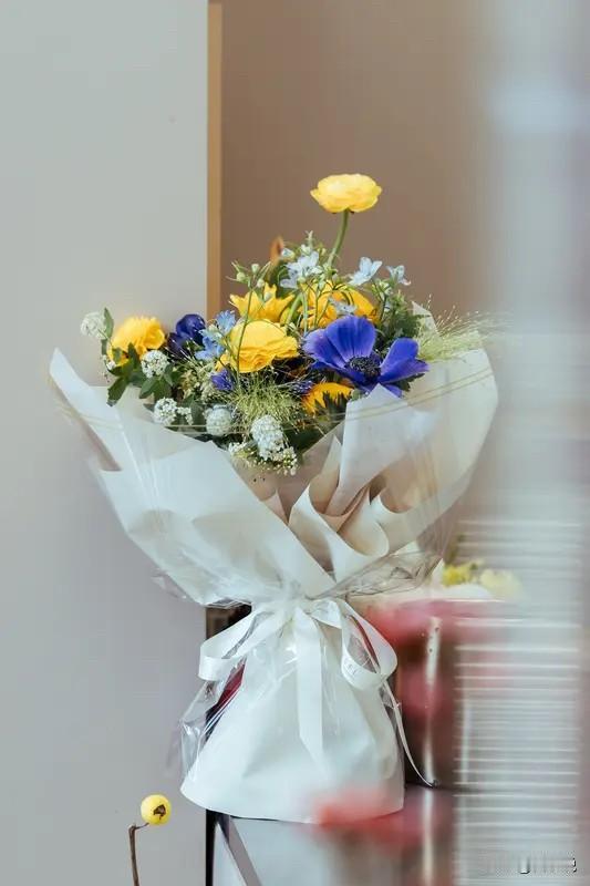 女人要学会城府———1．一定要少说话，少说话，少说话。2．慢，抗得住沉默。