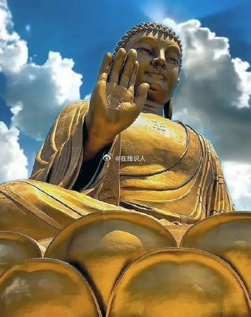 恭喜你，因为你长期善功福德，你的福莲已开，贵人临小人除，会帮助你从困境中走出来