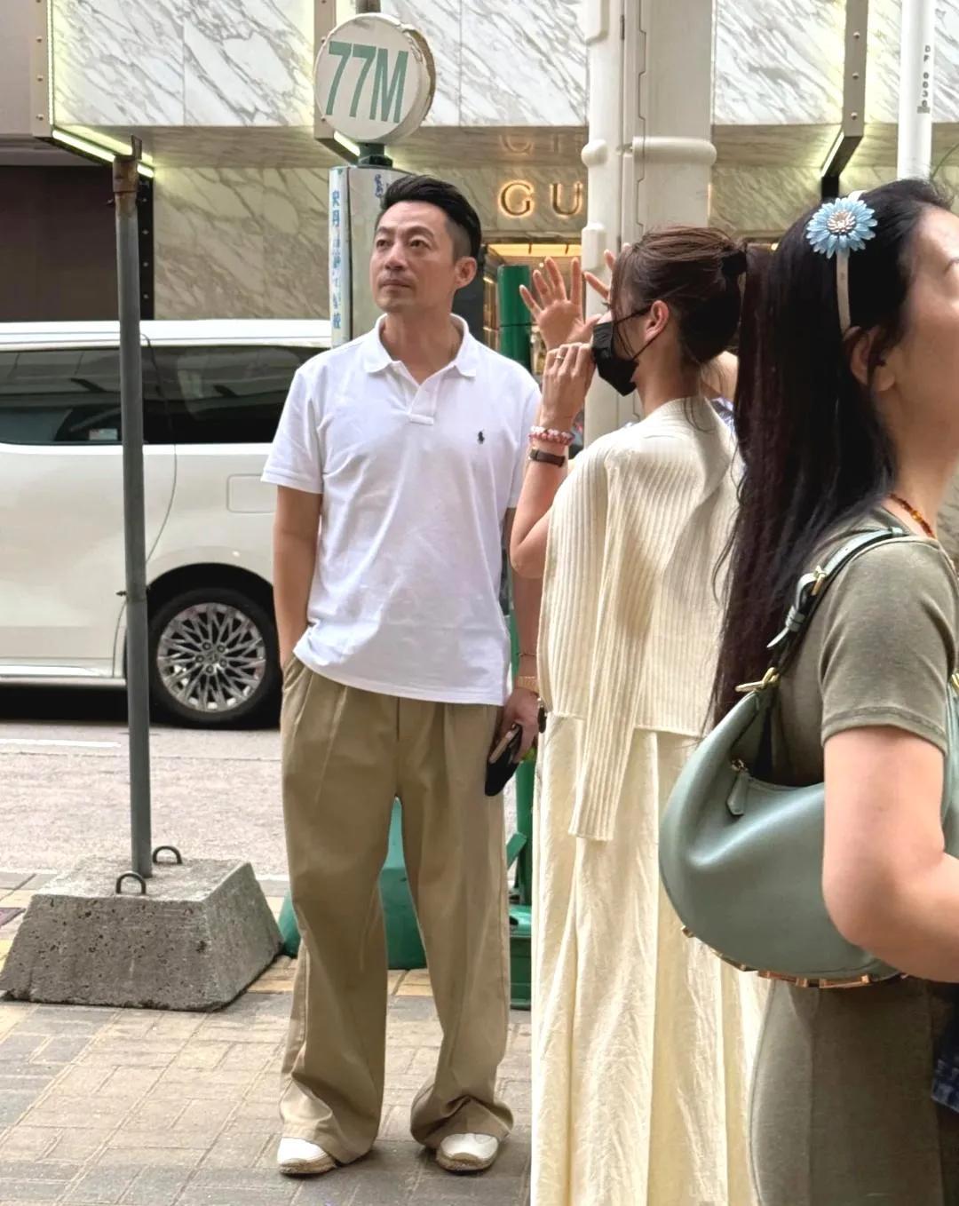汪小菲这衣品实在不敢苟同，感觉总是邋里邋遢！不知道大家注意到没有，同S分手后