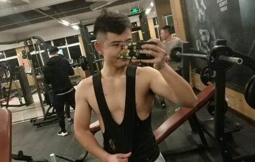 山东小伙健身2年, 这身材真心漂亮, 小鲜肉与肌肉男的结合体!