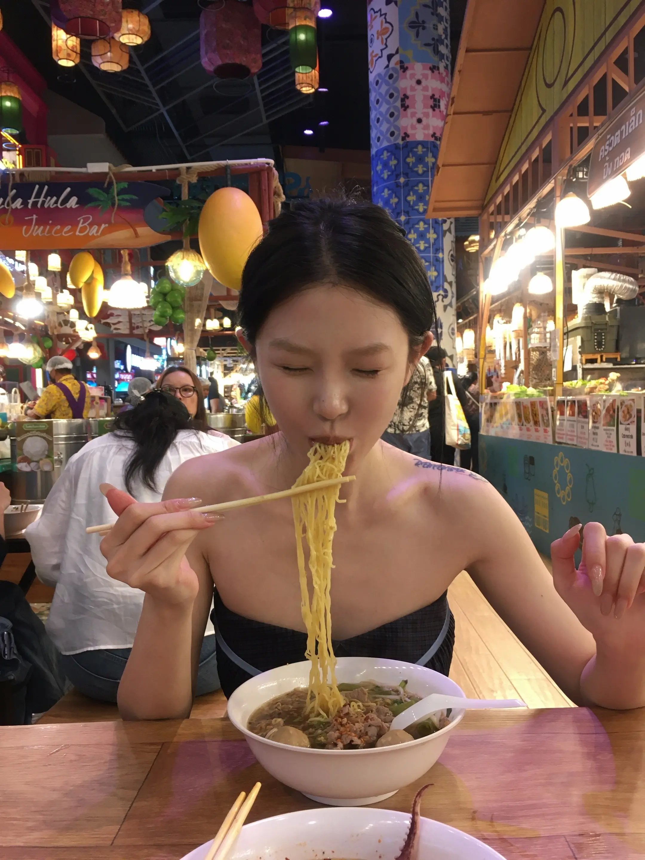 好讨厌曼谷 让我吃胖三斤