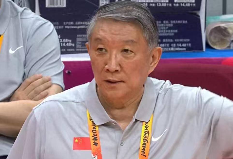 今天晚上，中国女篮在武汉给大伙儿上演了一出过山车式的表演。最后虽然83-71