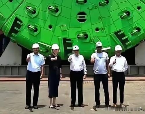 中国扣了印度盾构机，德国急着“低头”——可惜白忙活一场之前印度订的三台盾构机