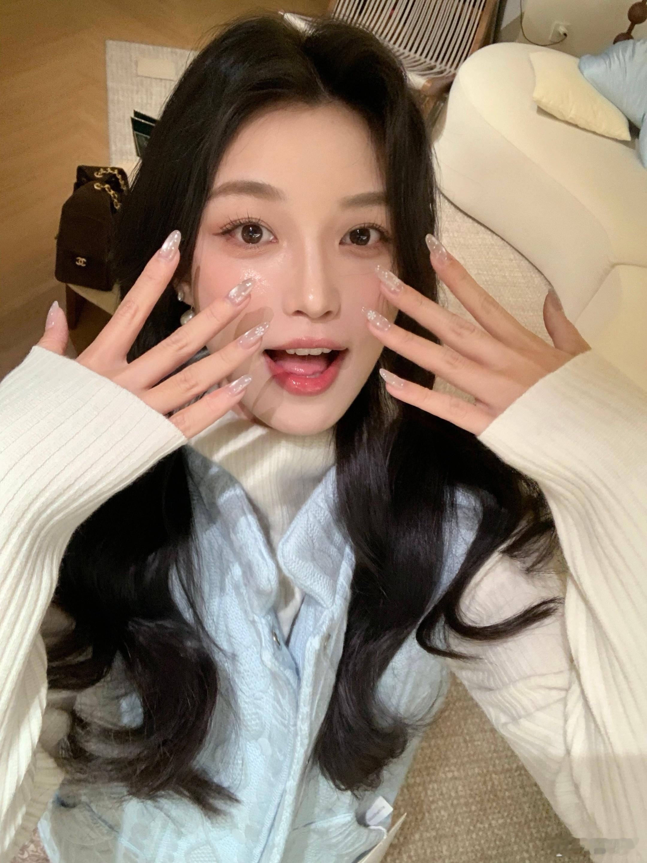 秋冬漂亮美甲！指尖长出雪花❄️