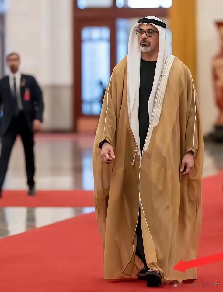 这仗打的？还是要和平！24项合作，非石油贸易首超1000亿，妥妥的史无前例