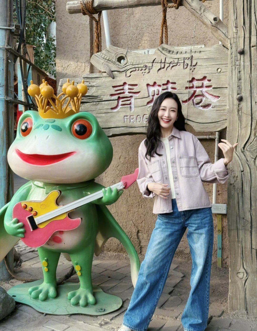 王鸥女儿都这么大了时间过得真快，小孩子长的也很快