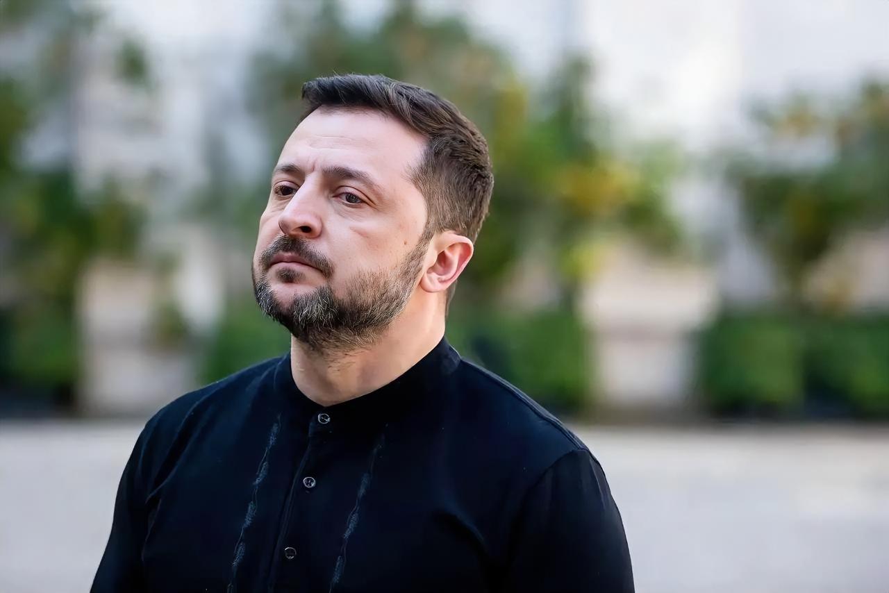 乌军总司令希尔斯基向乌克兰总统泽连斯基报告说，俄军未能拿下库皮扬斯克，他们明白自