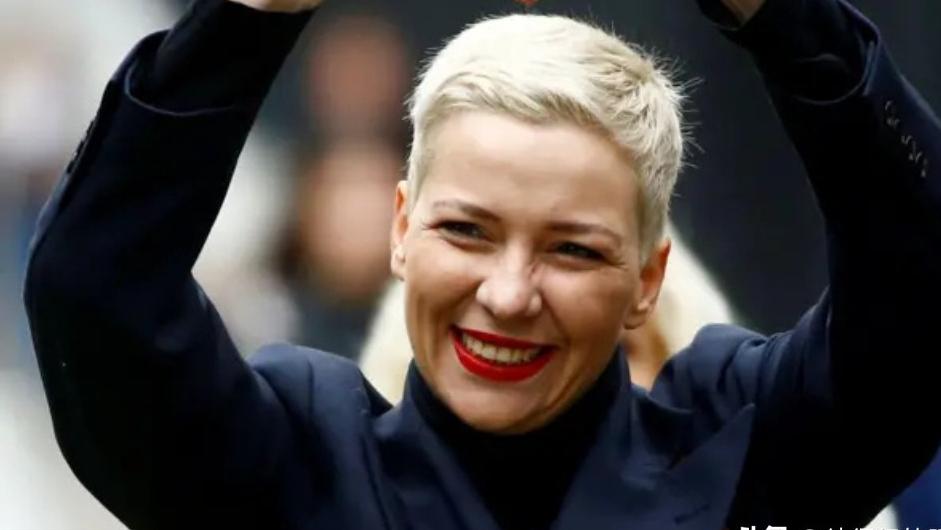 应懂王请求，白俄罗斯于12月13日释放了玛丽亚・科列斯尼科娃、阿列斯・比亚利亚茨