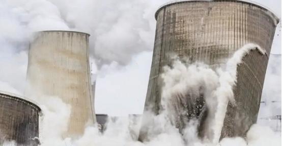 匪夷所思！德国居然把国内最大的核电站给炸了。就在前天，随着震天动地的爆破声，