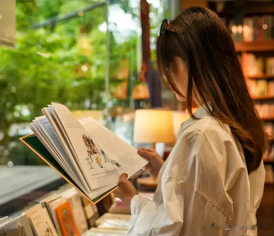 读书是一场灵魂远行，读好书，就是和有趣的灵魂交互成全的美事！何乐而不为呢！脚