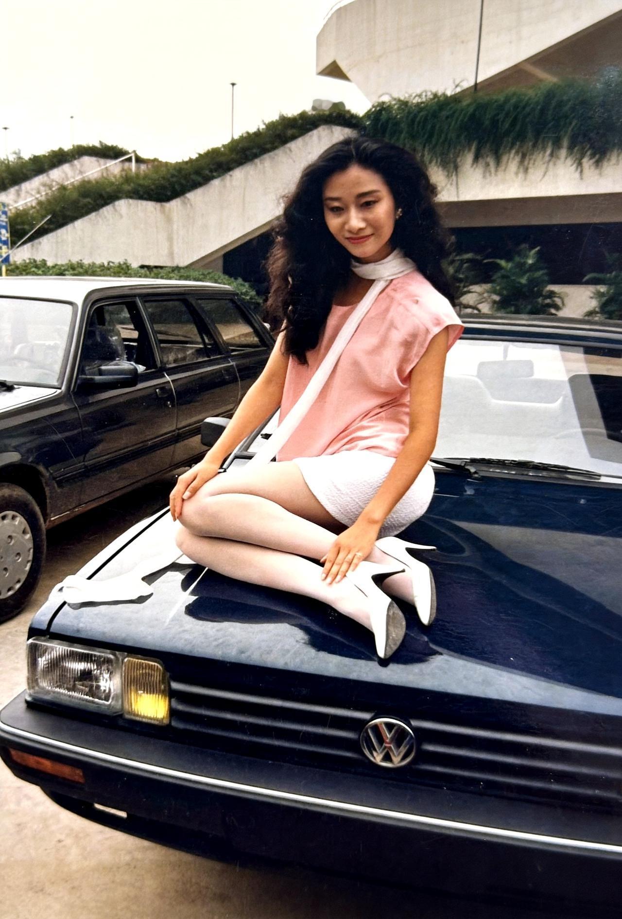 这是90年代桑塔纳的车模。当时，不论是桑塔纳车还是车模都是可望不可即的。此时，虽