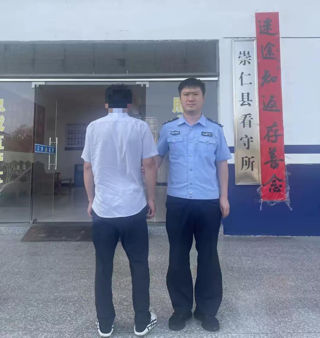 江西抚州，一名40多岁的男子，因为占有欲太强，死活接受不了自己女朋友的技师工作。