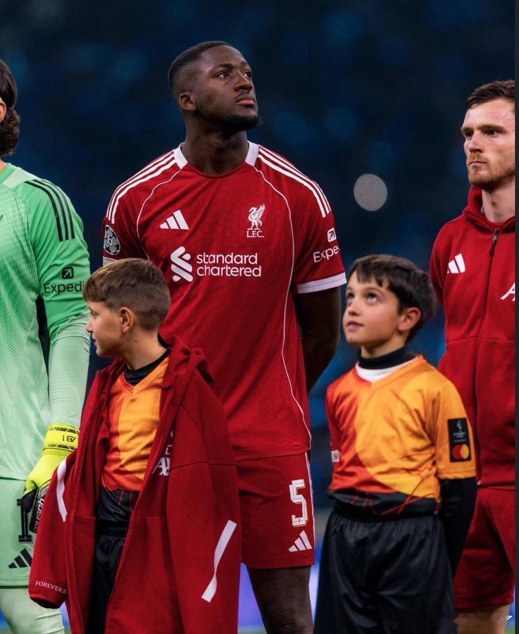 每日邮报记者斯蒂勒透露格伊今年夏天有99%的可能性加盟利物浦，但现在俱乐部宁愿等