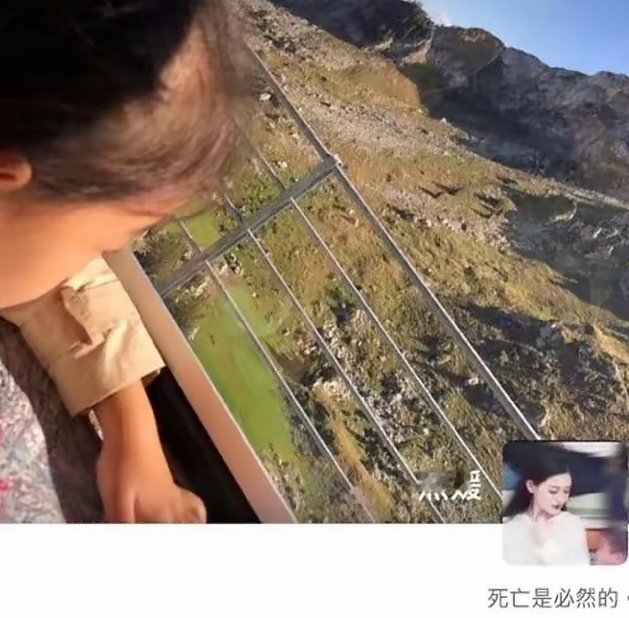 吴佩慈深夜发文怀念闺蜜大S：好朋友很潇洒的走了，留着她在微信朋友圈备注的那句，死