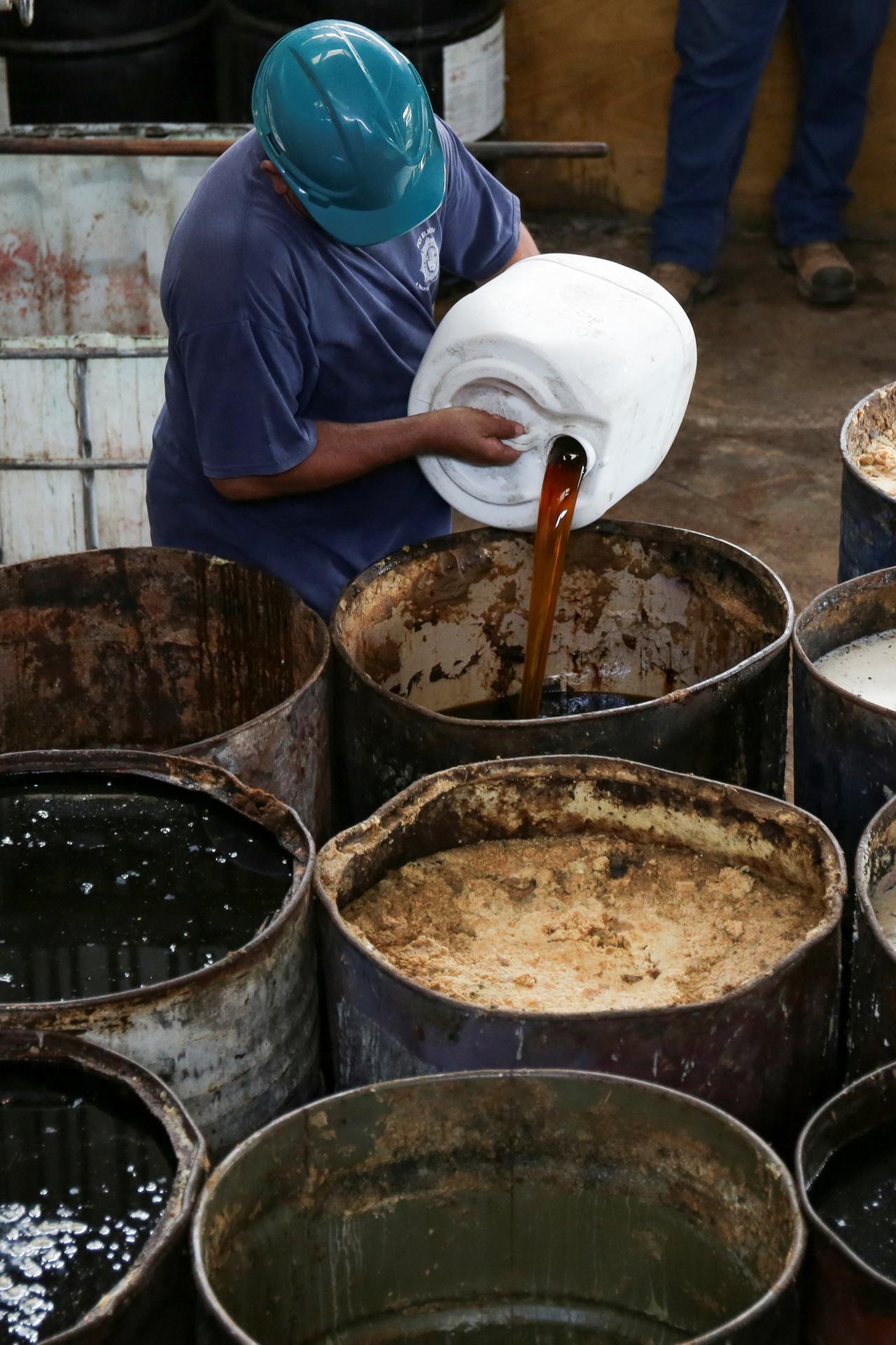 4月28日彭博社实锤！当初叫嚣要终止对华食用油贸易、喊着完全能自给自足的美