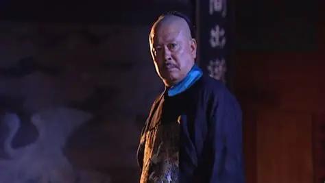 康熙十二年（1673年）十一月，云南昆明五华山上，吴三桂举旗造反，打出"兴明讨虏