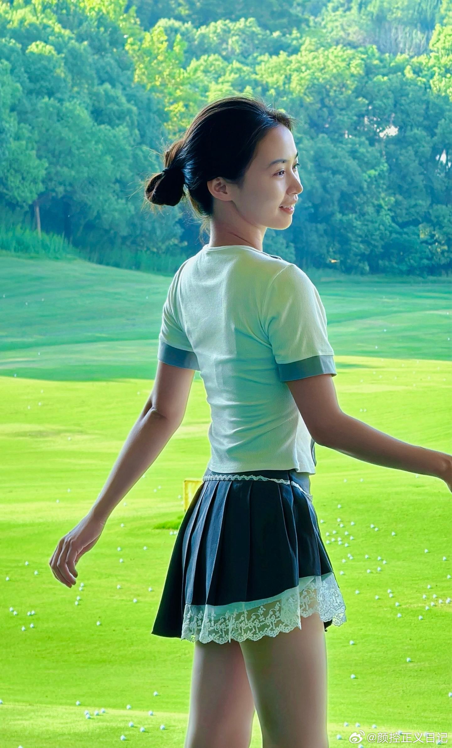 写真爱打高尔夫，就是好美女绘梦长廊