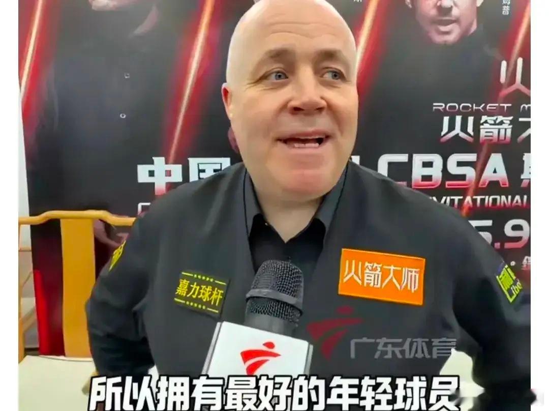 广州斯诺克表演赛上，希金斯与吴宜泽再度交手后，毫不吝啬地给出了极高评价：“吴宜泽