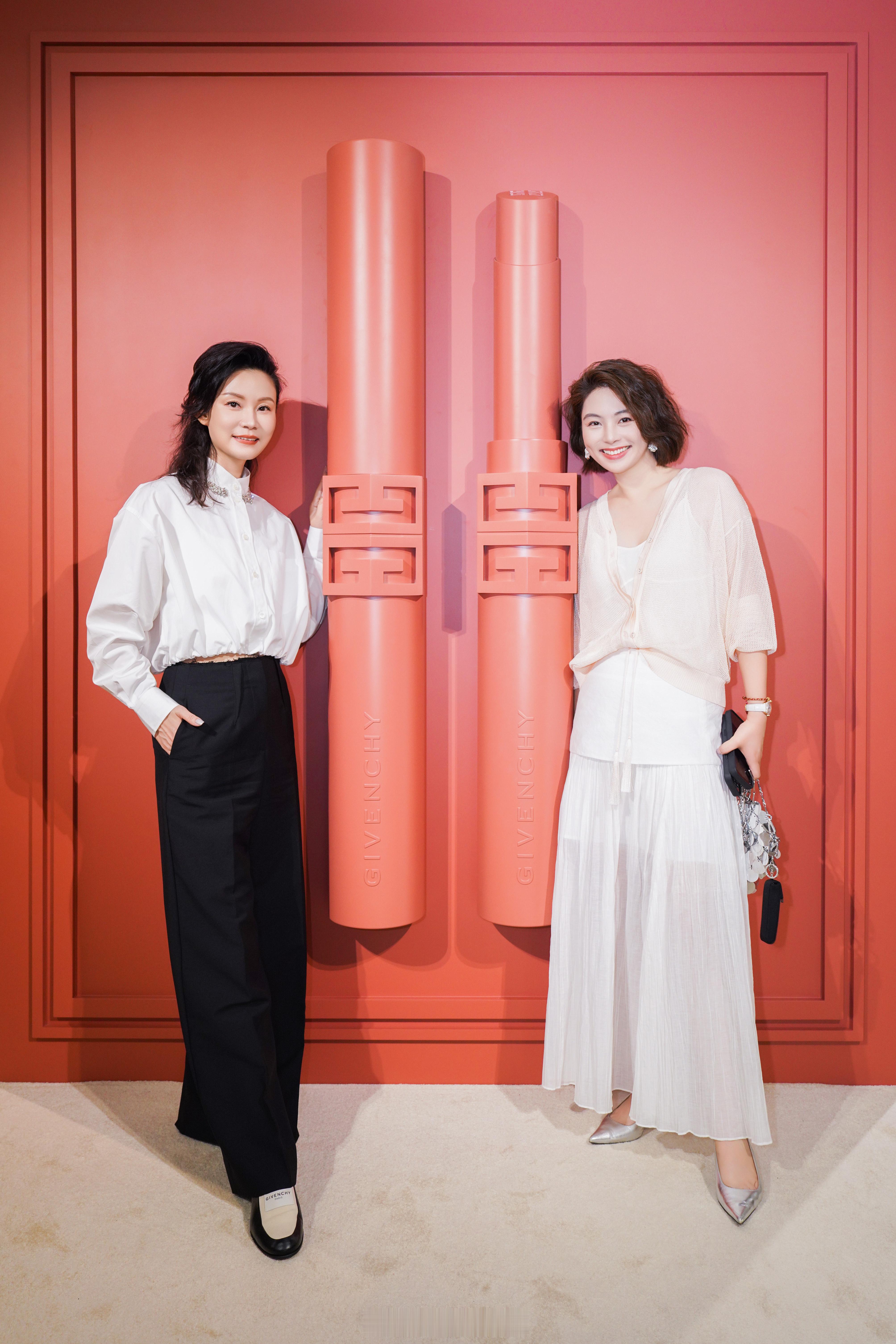 SabrinaLifeStyle💄纪梵希全新「G细管」高定盛宴赵丽