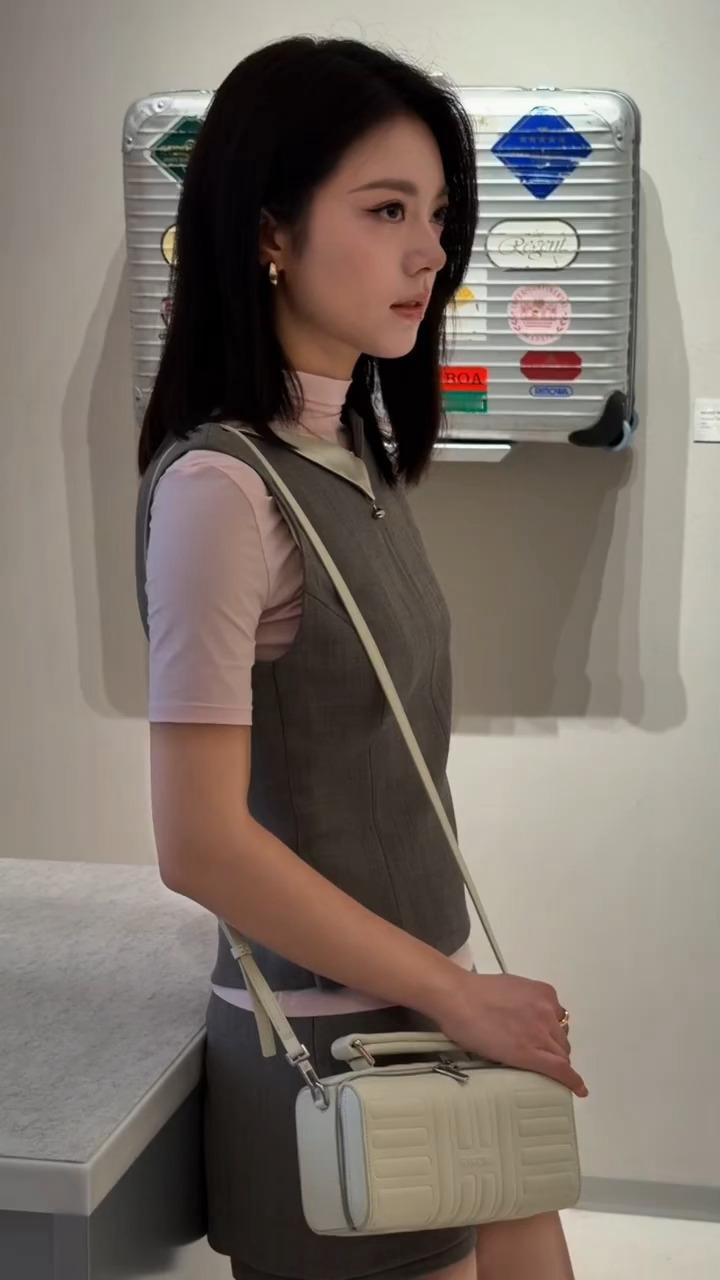 赵今麦今日线下活动丨都市丽人职场精英