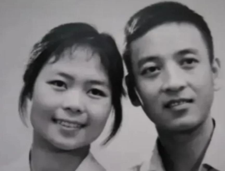 1980年，北京知青为回城，狠心抛弃3岁儿子。没想到，43年后，她去医院检查，发