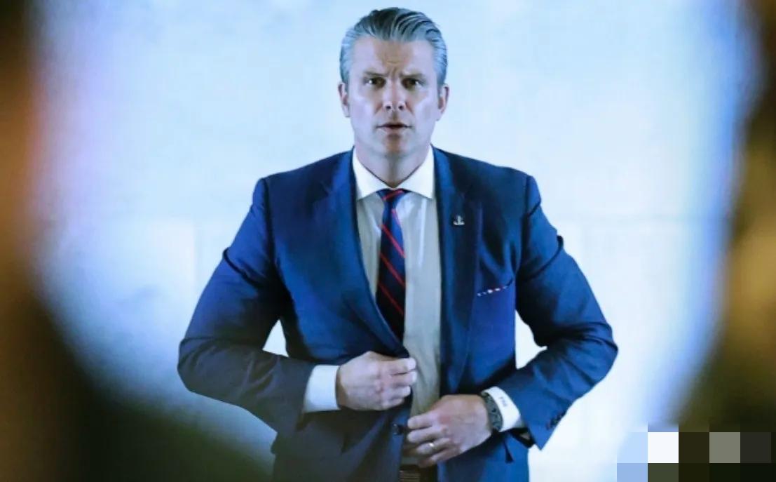 英国每日电讯报今天报道：“一些内部人士认为，在伊朗相关冲突中，特朗普可能正将其国