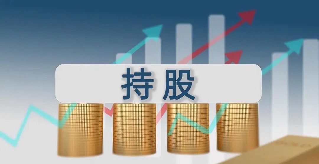 以前是银行和石油把市场的流动性抽干，现在变成科技股把市场的流动性抽干了，效果没啥