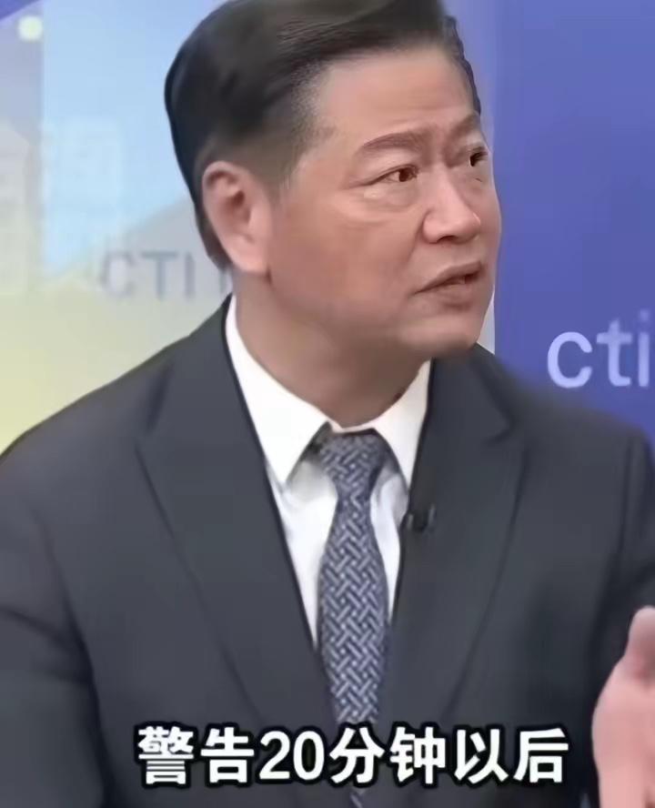 日本军舰硬闯台海！赖岳谦怒批：玩火自焚，礼尚往来迟早到日本军舰没打招呼就闯台